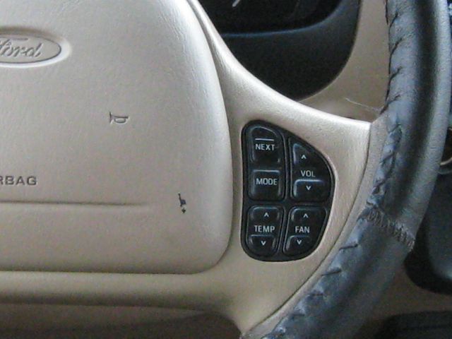 2000 Ford Explorer E320 - Extra Sharp