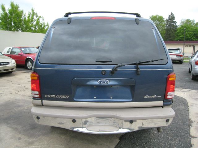 2000 Ford Explorer E320 - Extra Sharp