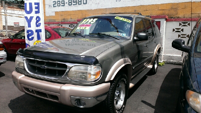 2000 Ford Explorer E320 - Extra Sharp