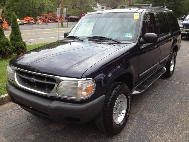 2000 Ford Explorer SL 4x4 Regular Cab
