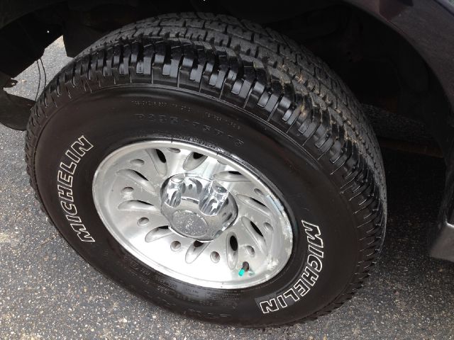 2000 Ford Explorer SL 4x4 Regular Cab