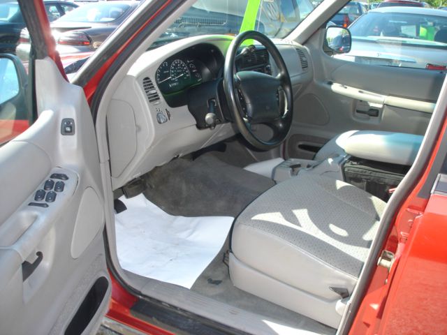 2000 Ford Explorer Reg Cab 159.5 WB C5B