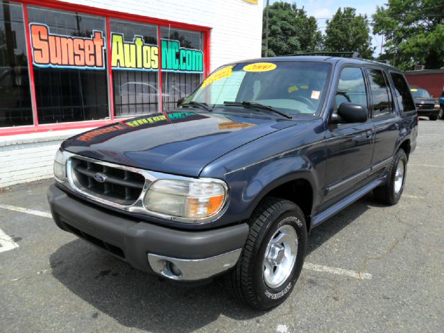 2000 Ford Explorer SL 4x4 Regular Cab