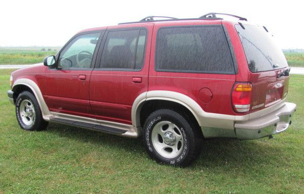 2000 Ford Explorer E320 - Extra Sharp
