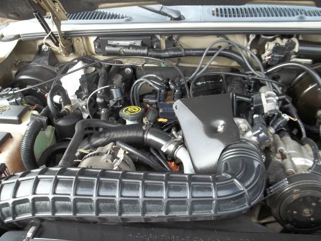 2000 Ford Explorer Reg Cab 159.5 WB C5B