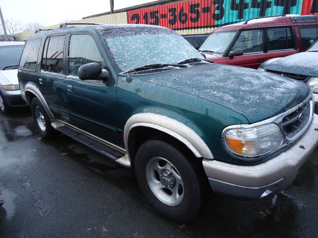 2000 Ford Explorer E320 - Extra Sharp