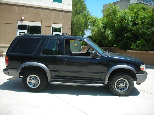 2000 Ford Explorer SLT 15