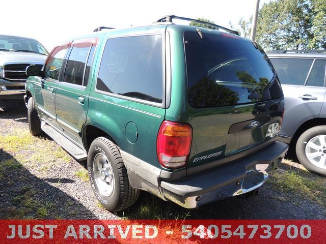2000 Ford Explorer ESi