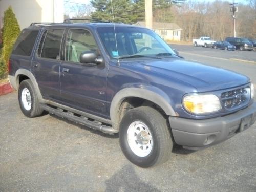 2000 Ford Explorer XLS