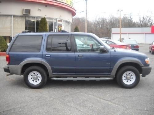 2000 Ford Explorer XLS