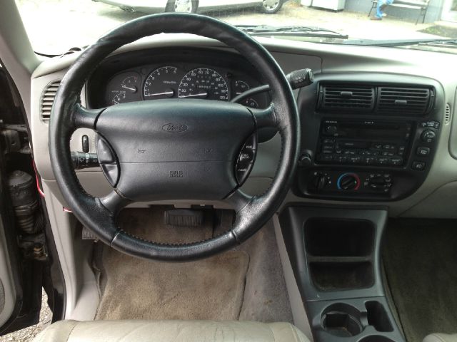 2001 Ford Explorer SL 4x4 Regular Cab