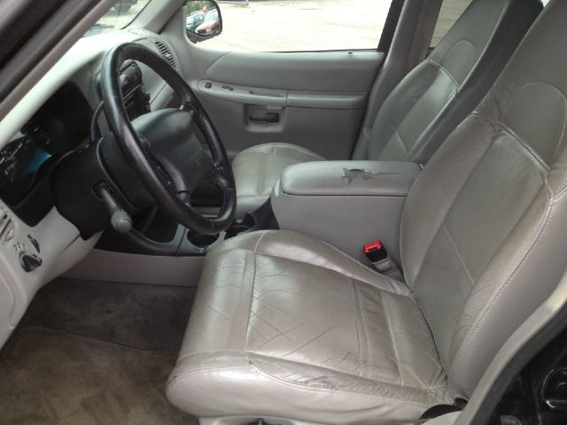 2001 Ford Explorer SL 4x4 Regular Cab