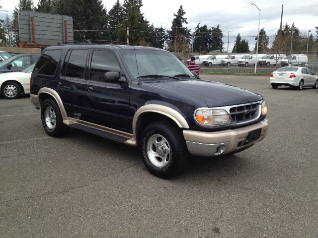 2001 Ford Explorer E320 - Extra Sharp