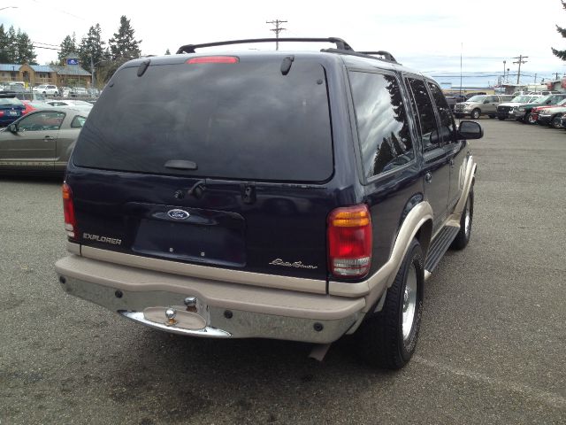 2001 Ford Explorer E320 - Extra Sharp