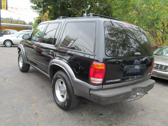 2001 Ford Explorer SL 4x4 Regular Cab