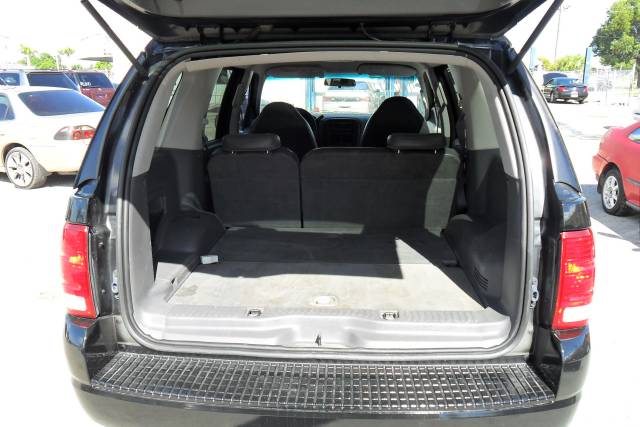 2002 Ford Explorer XLS