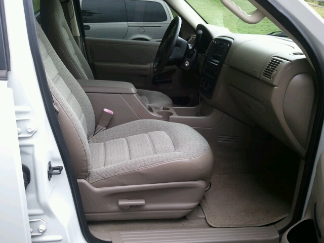 2002 Ford Explorer XLS