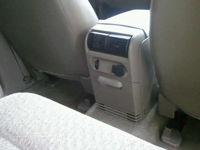 2002 Ford Explorer XLS