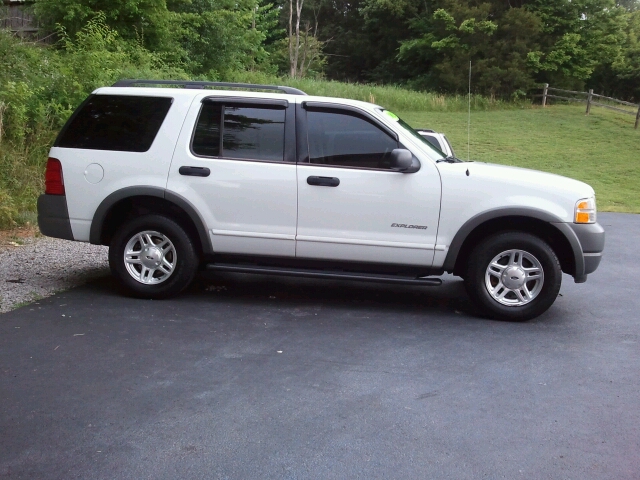 2002 Ford Explorer XLS