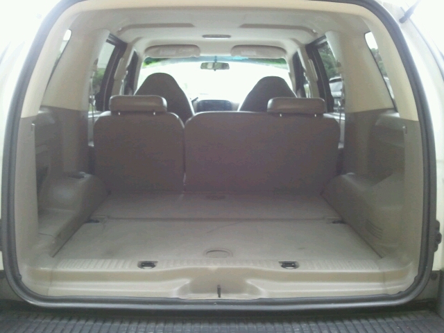 2002 Ford Explorer XLS