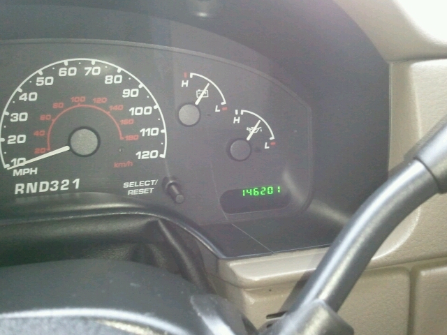 2002 Ford Explorer XLS