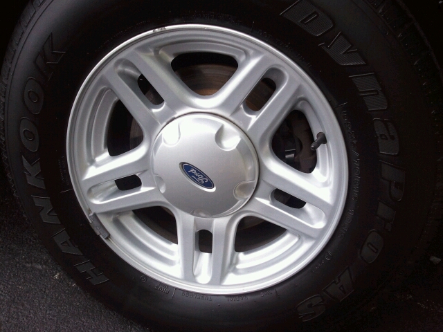 2002 Ford Explorer XLS