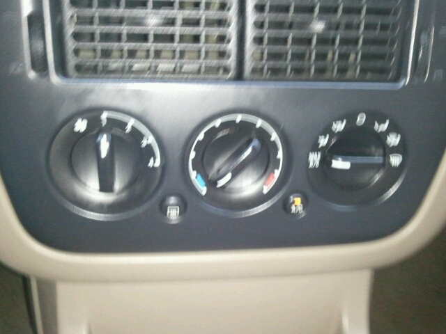 2002 Ford Explorer XLS