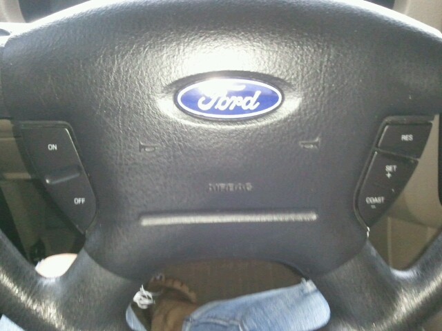 2002 Ford Explorer XLS