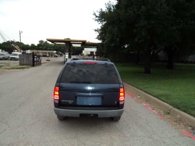 2002 Ford Explorer ESi