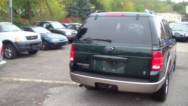 2002 Ford Explorer E320 - Extra Sharp