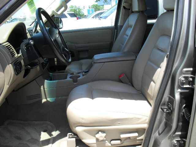 2002 Ford Explorer ESi