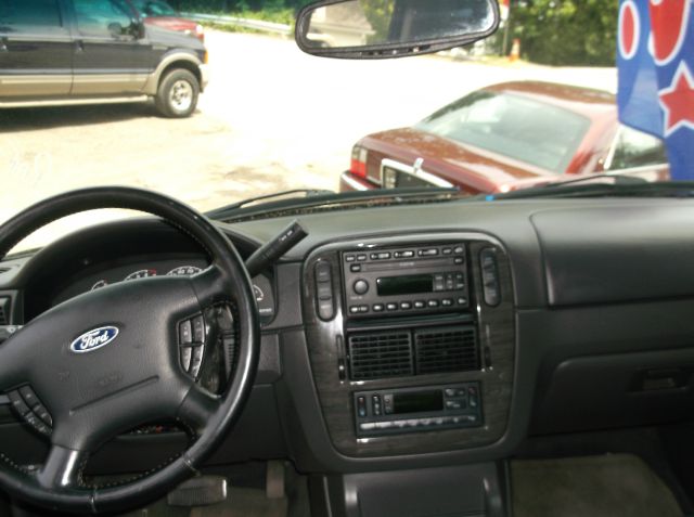 2002 Ford Explorer Super