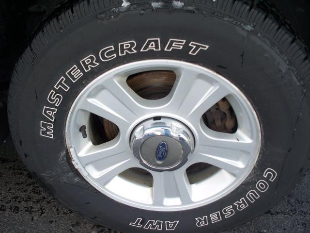 2002 Ford Explorer SLT 25