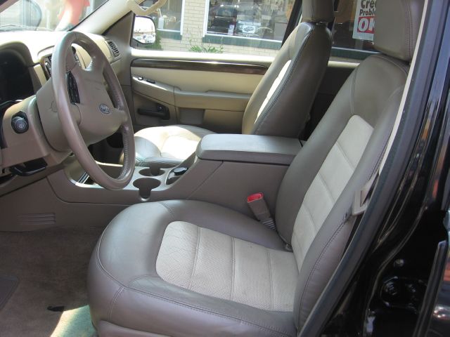 2002 Ford Explorer E320 - Extra Sharp