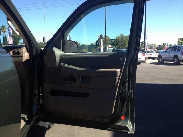 2002 Ford Explorer ESi
