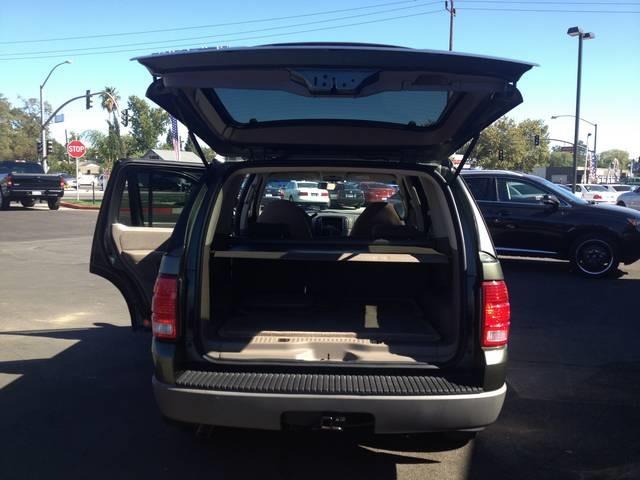 2002 Ford Explorer ESi