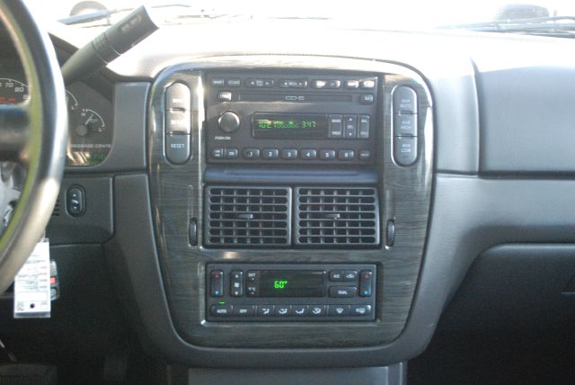 2002 Ford Explorer Super