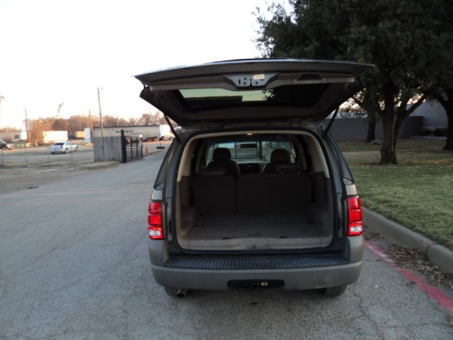 2002 Ford Explorer XLS