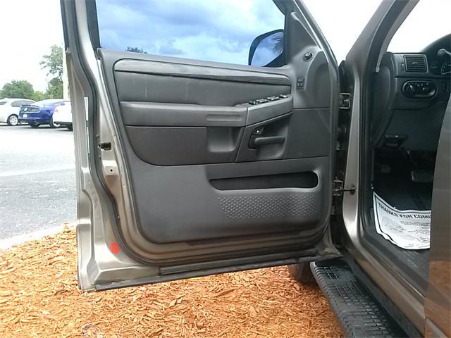 2002 Ford Explorer SLT 25