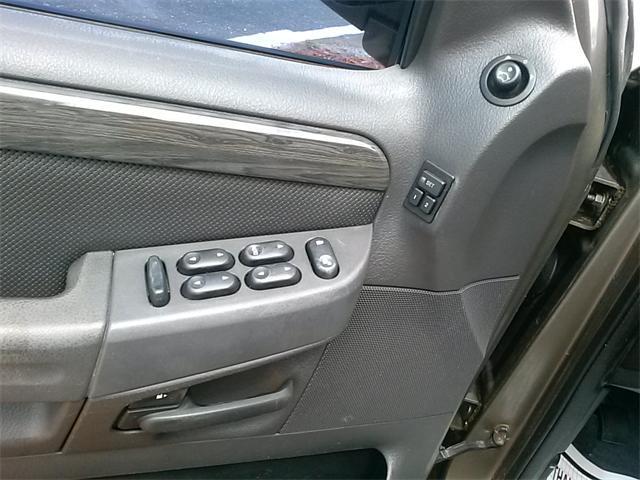 2002 Ford Explorer SLT 25