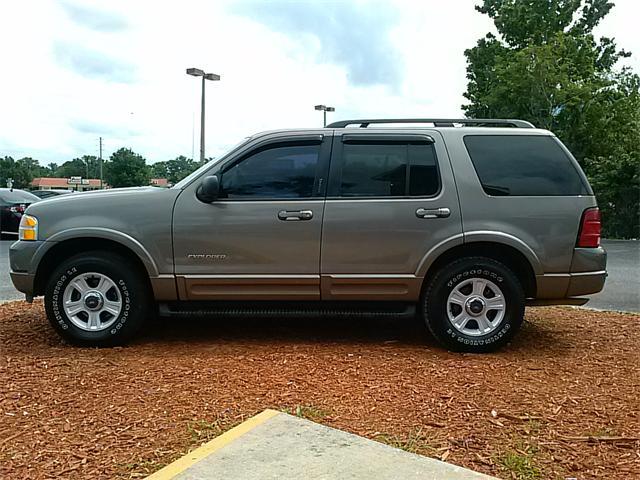 2002 Ford Explorer SLT 25
