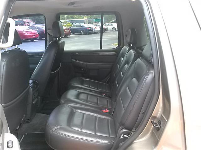 2002 Ford Explorer SLT 25
