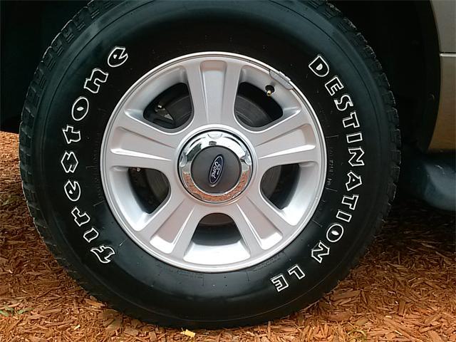 2002 Ford Explorer SLT 25