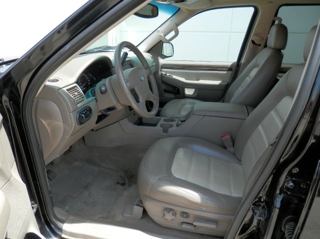 2002 Ford Explorer E320 - Extra Sharp