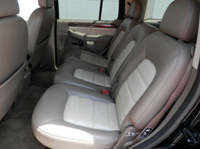 2002 Ford Explorer E320 - Extra Sharp