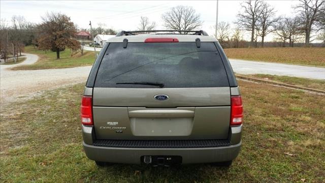 2002 Ford Explorer GT 35