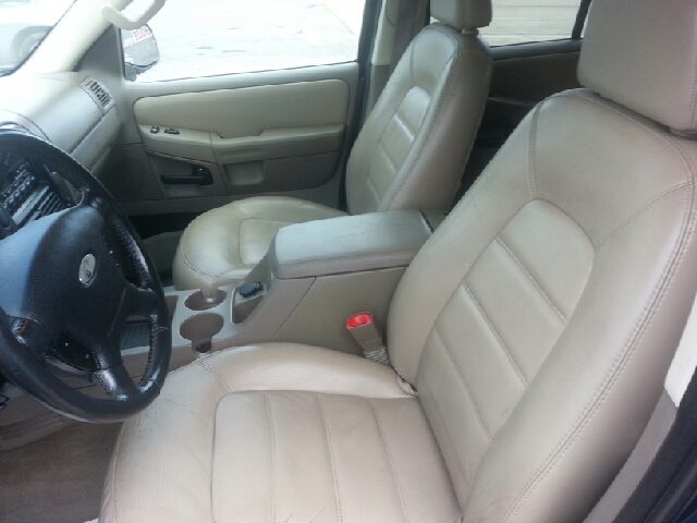 2002 Ford Explorer SL 4x4 Regular Cab