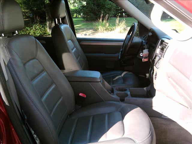 2003 Ford Explorer ESi