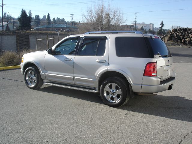 2003 Ford Explorer 2dr LWB