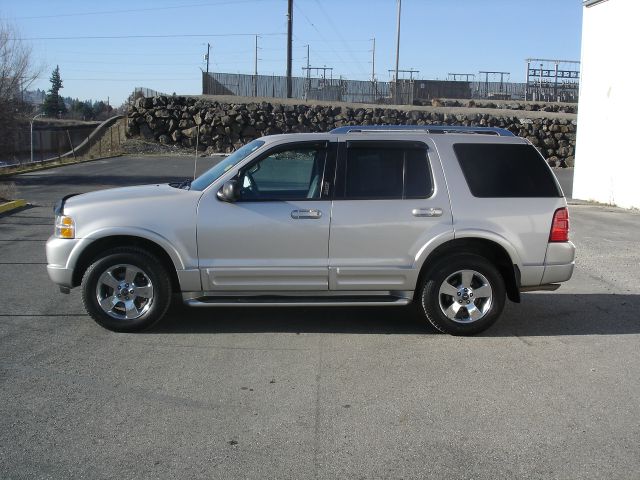 2003 Ford Explorer 2dr LWB